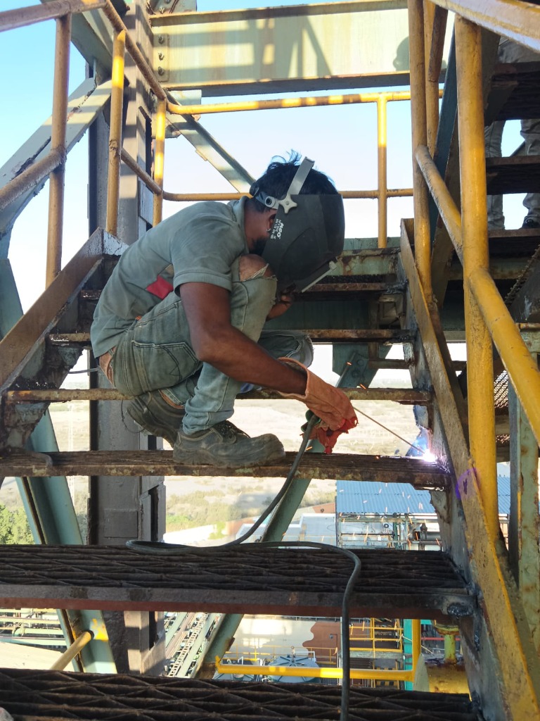 Structural welding and staircase fabrication at Solaris Chemtech